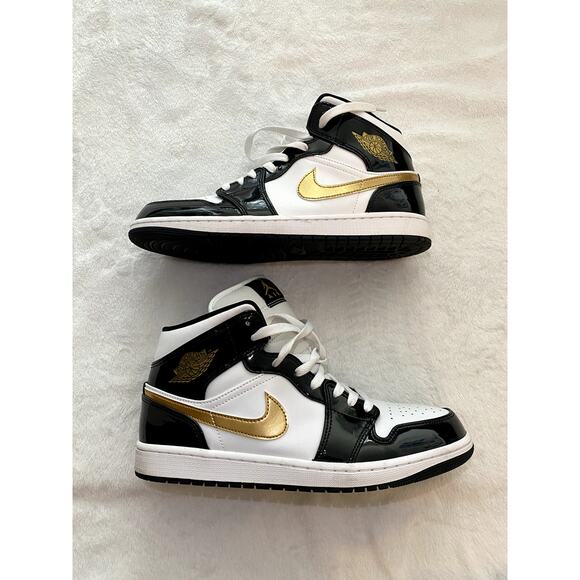 MENS JORDAN 1 MID PATENT SE 'BLACK GOLD' Sz 11 - Picture 1 of 7